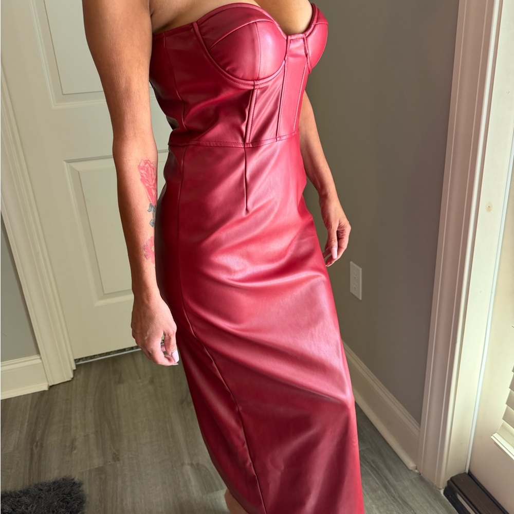 Fashion Nova Strapless Red Dress